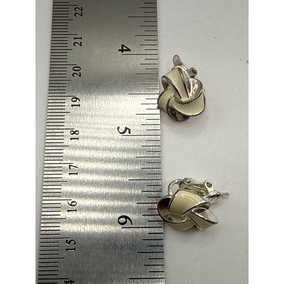 Vintage Monet Knot Clip-On Earrings Silver Tone & Cream Enamel - Picture 5 of 5